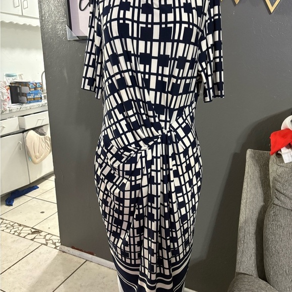 Navy and White Geometric Dress - Picture 3 of 6